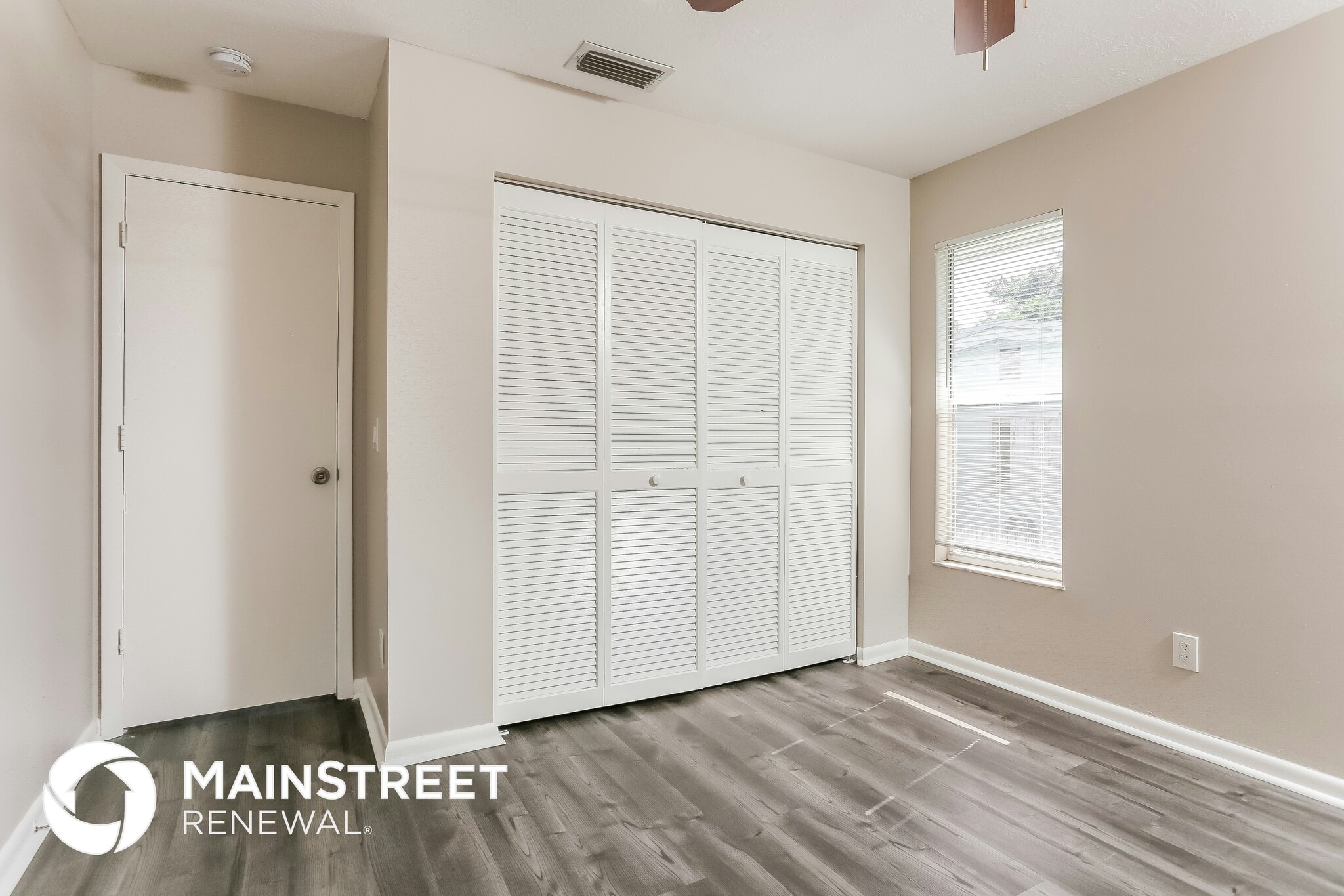 Building Photo - 5688 SE Pine Ave