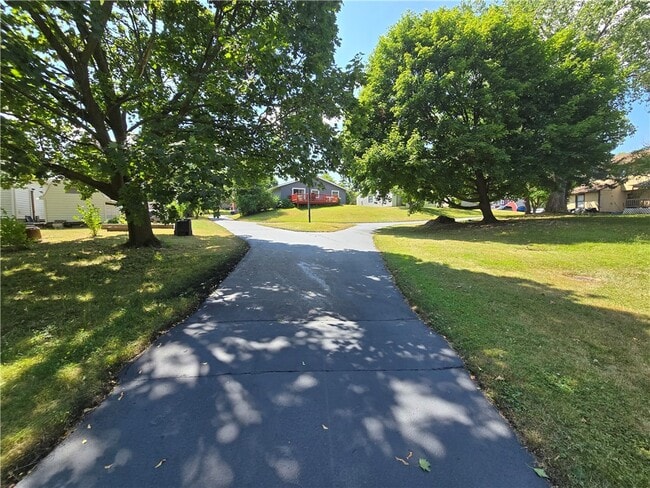 Building Photo - 237 Countess Dr