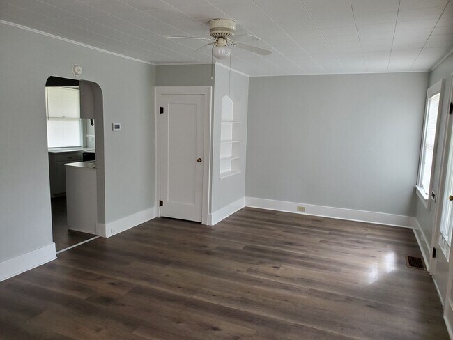 Building Photo - 503 Washington Ave