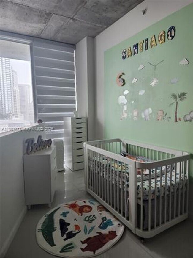 Building Photo - 690 SW 1st Ct