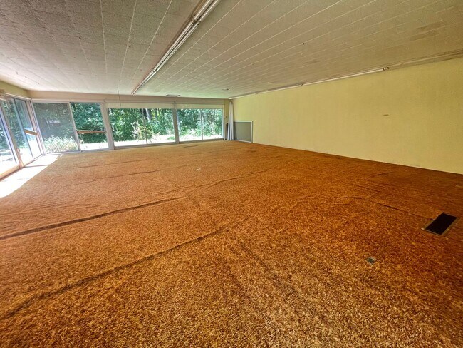 Building Photo - Cayuga Heights Single-Family Home