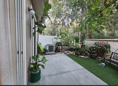 Building Photo - 602 Pinebranch Cir