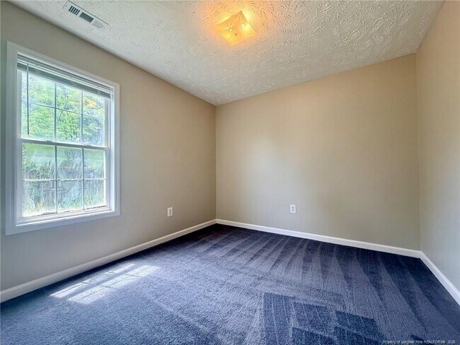 Building Photo - 134 Independence Dr