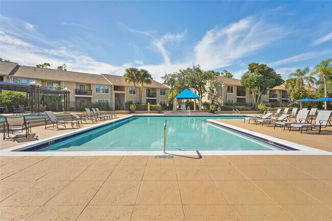 Building Photo - 4045 Crockers Lake Blvd