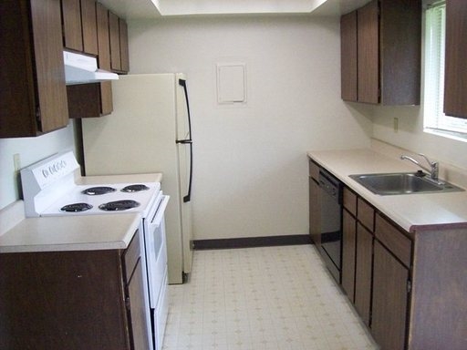 Kitchen - Prairie Village Duplexes