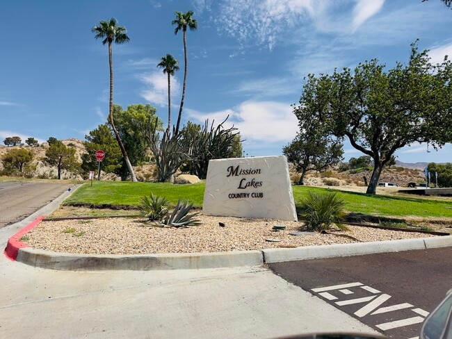 Building Photo - 9641 Spyglass Ave