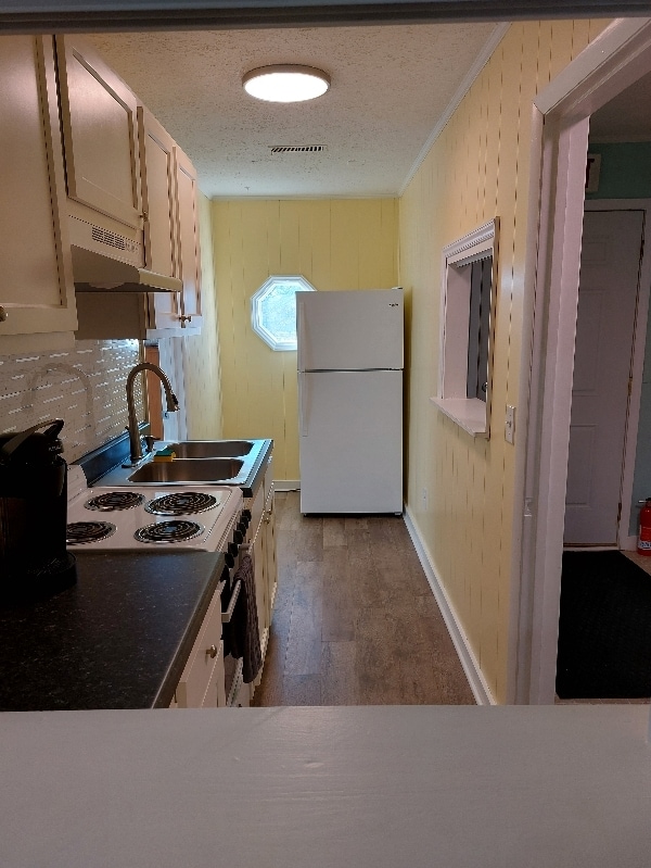 Building Photo - 161 Hoist Rd