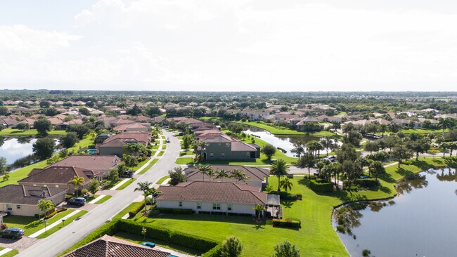 Building Photo - 1769 Berskshire