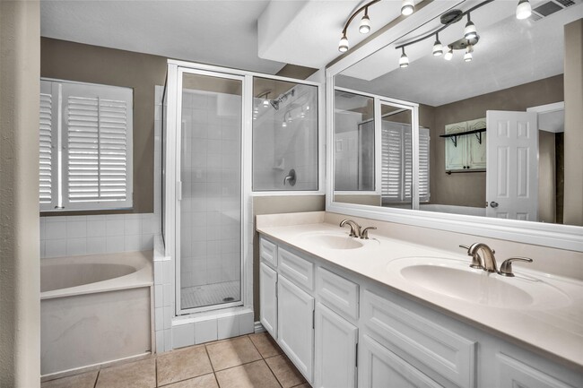 Building Photo - 13068 Hydra Ct