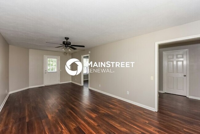 Building Photo - 4 Bedroom Pet-Friendly Home in Hermitage, TN with Main Street Renewal