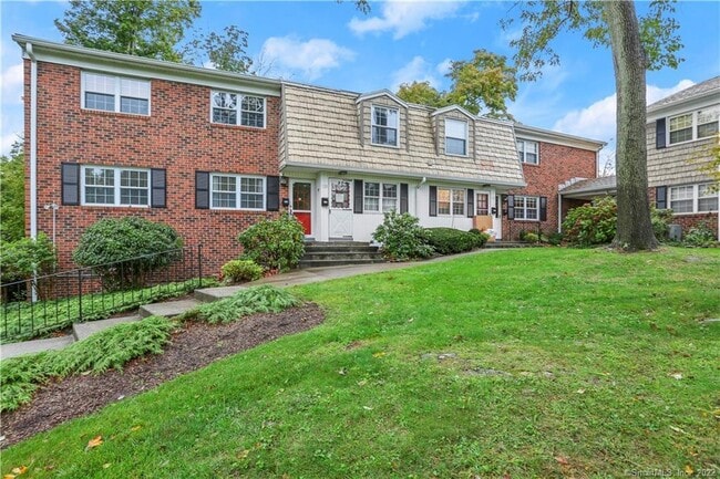 Building Photo - 245 Unquowa Rd