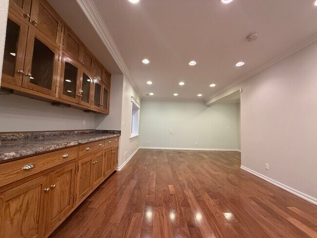 Building Photo - 6763 Granite Peak Dr