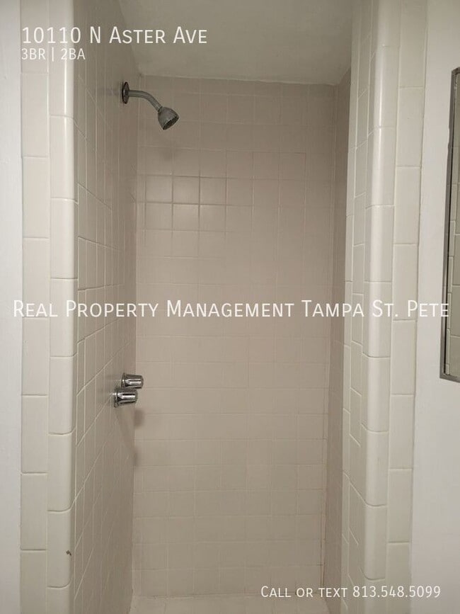 Building Photo - 10110 N Aster Ave