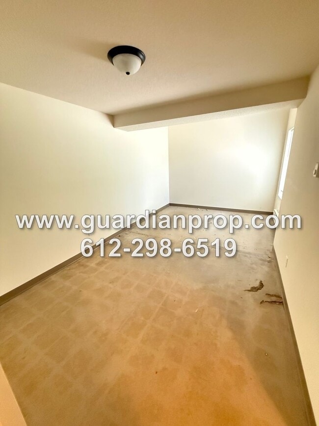 Building Photo - 7535 Cloman Way E