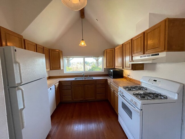Building Photo - 837 Bantam Way