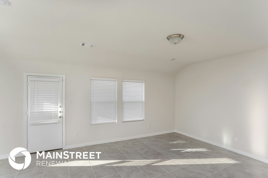 Building Photo - 525 Janette Ct