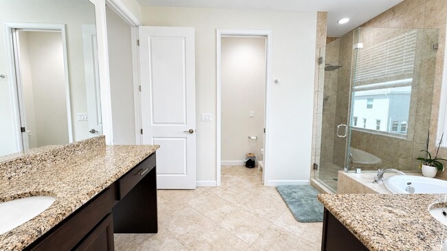 Building Photo - 16454 Helix Ct