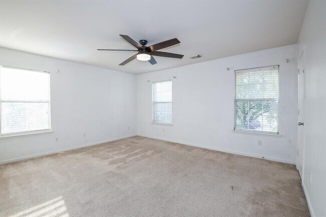Building Photo - 6323 Channelbrook Ln