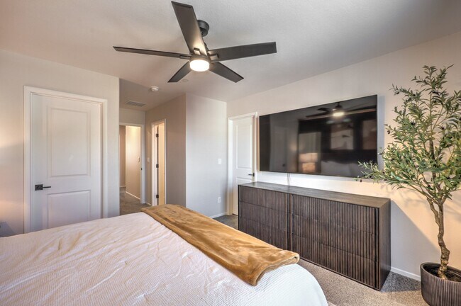 Building Photo - 4463 Honey Hls Ave