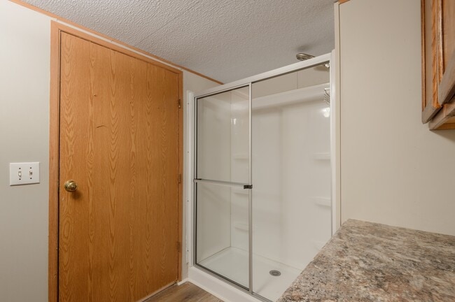 Building Photo - 37 C Riverside Ln
