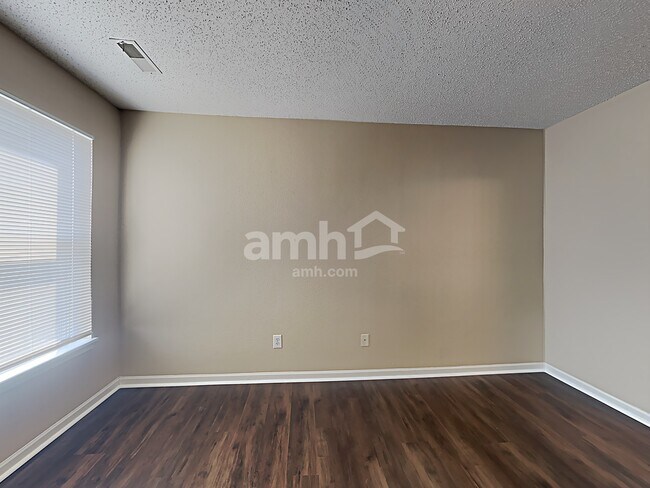 Building Photo - 3734 Laurel Cherry Ln