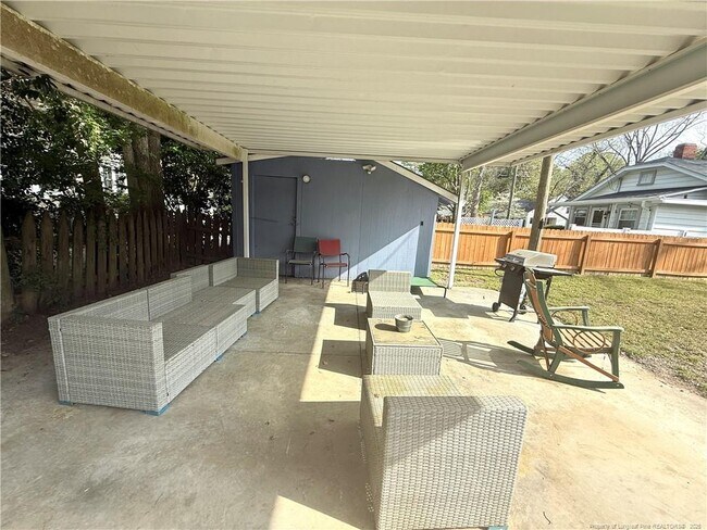 Building Photo - 417 Park Ave