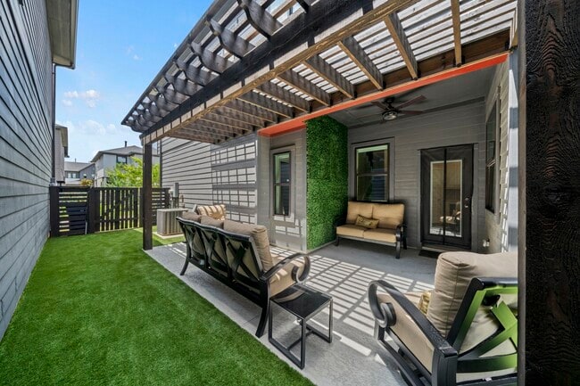 Building Photo - 18507 Parkland Square Pl