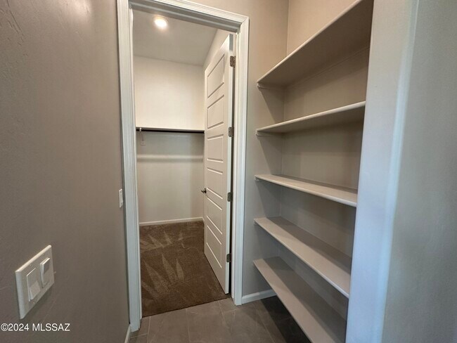 Building Photo - 12474 N Appling Ave