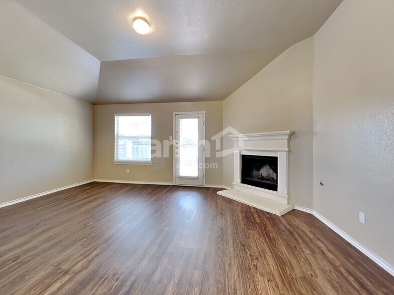 Building Photo - 2703 Pleasant Hill Rd