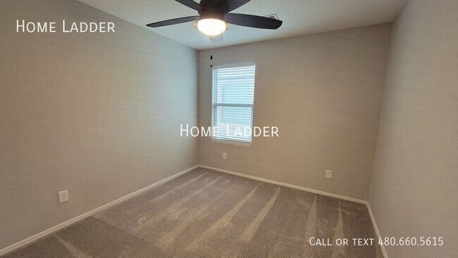 Building Photo - 12034 W Tether Trl