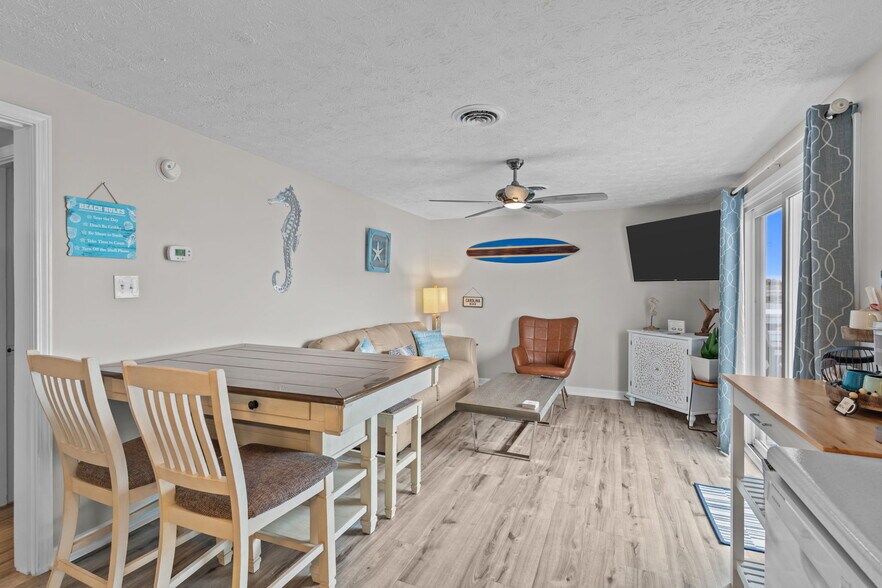 Building Photo - 101 Seahorse Ln