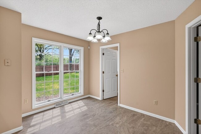 Building Photo - Spacious 4BR House in Columbia