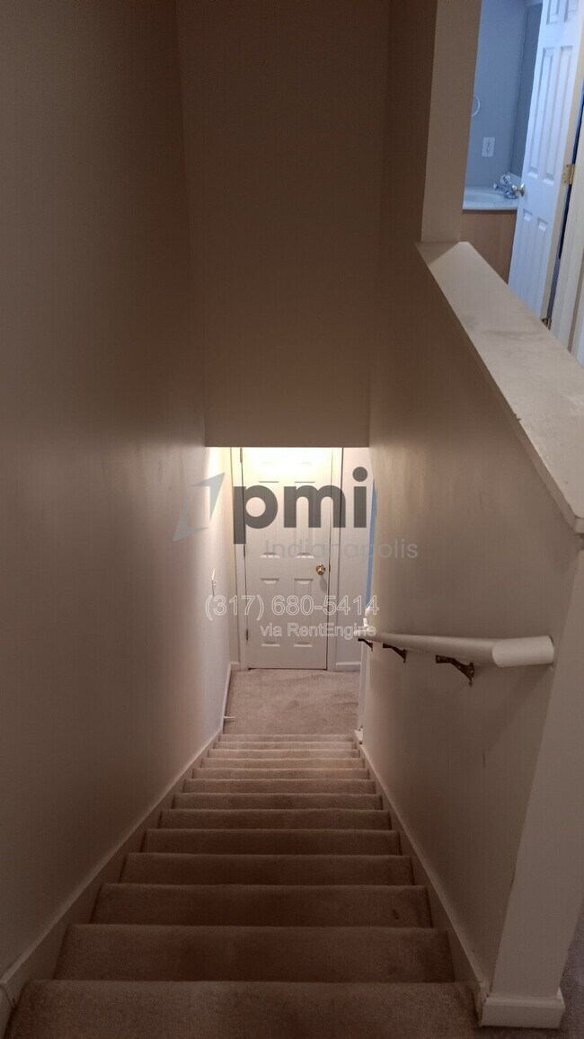 Building Photo - 3465 S Oaklawn Cir