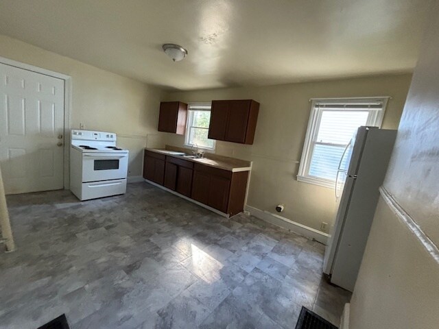 Building Photo - 2721 Ivy Ave