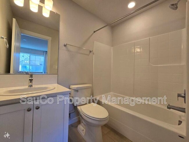 Building Photo - 16063 NW Pristine Ln
