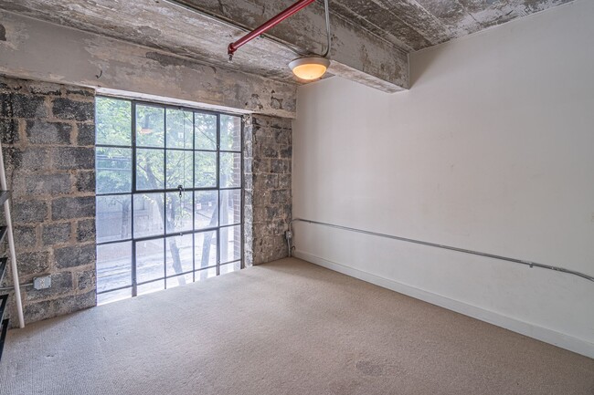 Building Photo - Authentic Loft Living w/ views of Ponce Ci...