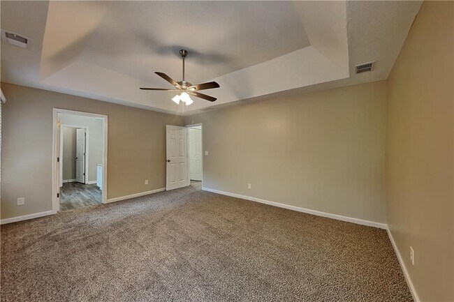 Building Photo - 32 Camden Woods Pl
