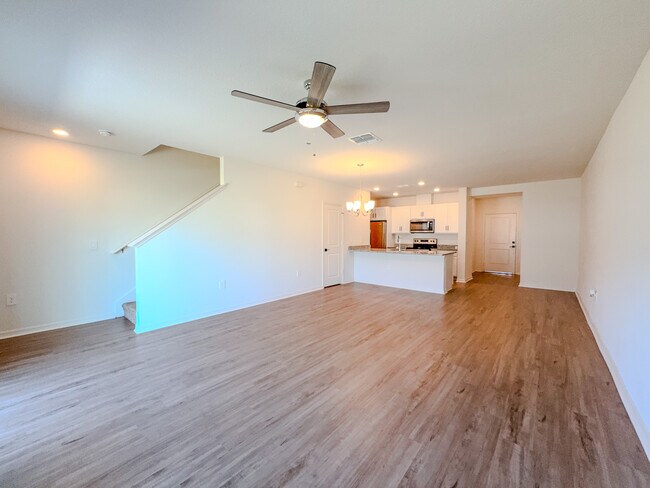 Building Photo - 9419 Westside Hls Dr