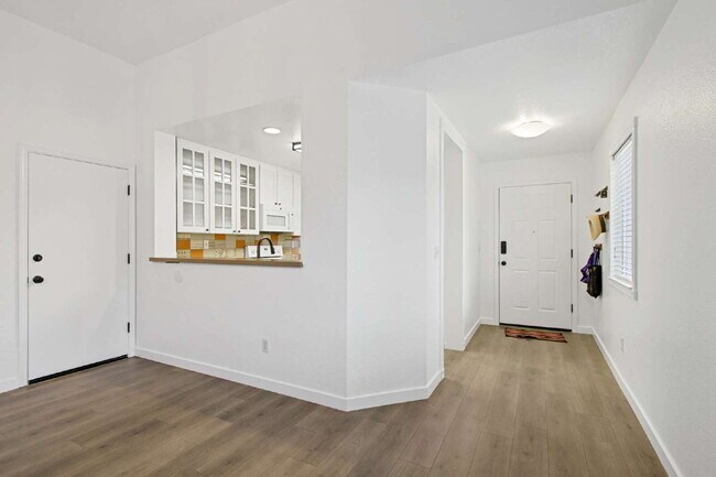 Building Photo - Updated Wildhorse Home | 2 Bed, 2 Bath | Corner Lot | Pets OK | W/D + Landscaping Included