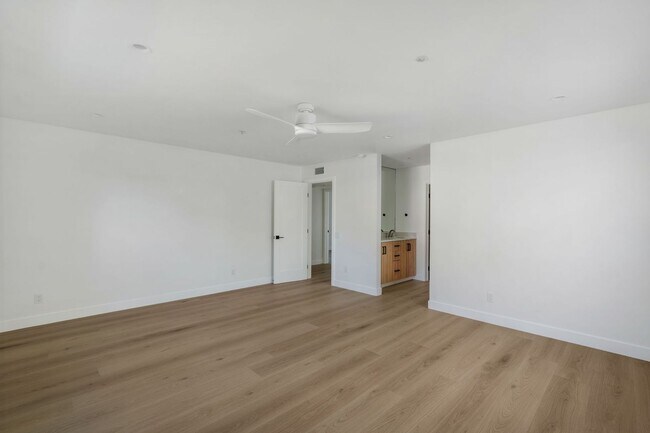 Building Photo - 312 Cazador Ln