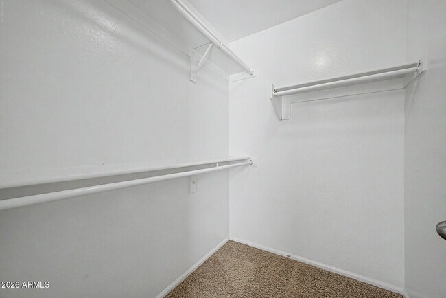 Building Photo - 955 E Euclid Ave