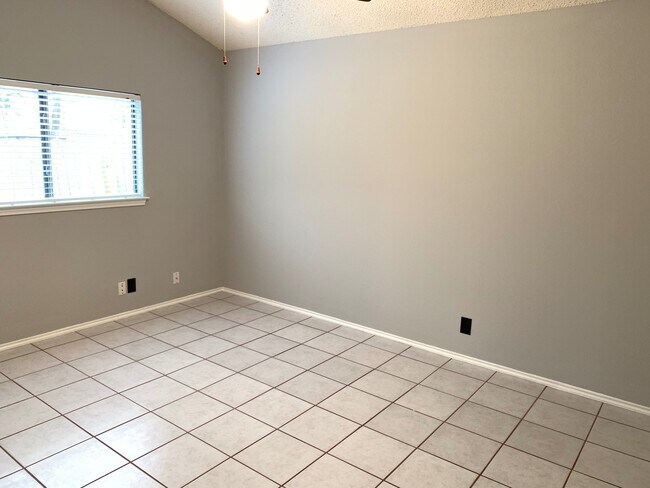 Building Photo - Coming Soon! Hunters Chase