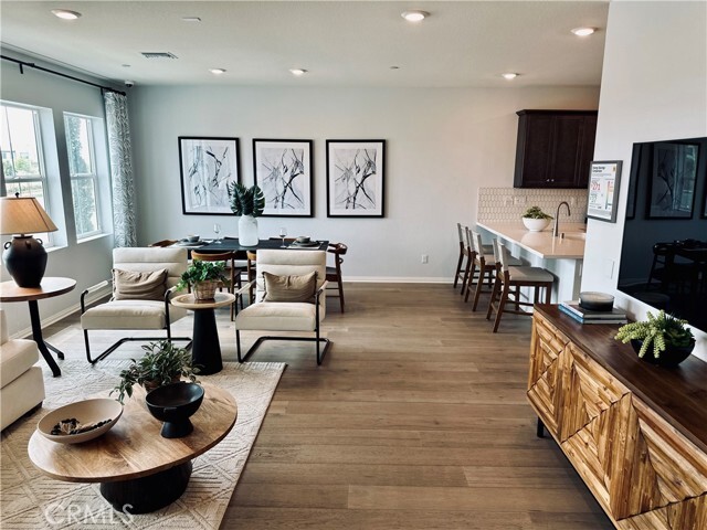 Building Photo - 4255 S Hermosa Paseo