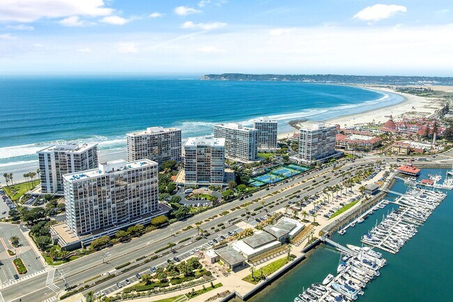 Building Photo - 1810 Avenida Del Mundo