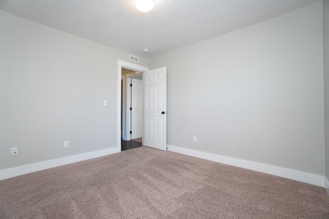 Building Photo - 2724 Sommersby Wy N