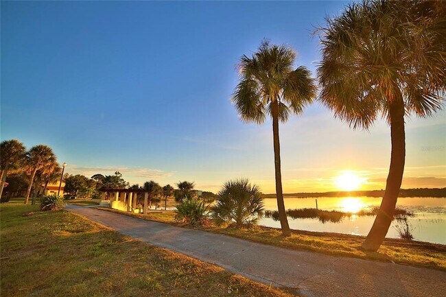 Building Photo - 10260 Turkey Lake Rd