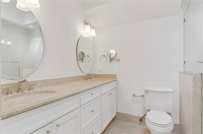 Building Photo - 2512 Brookwood Dr NE