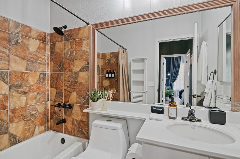 Building Photo - 26947 Hillsborough Pkwy