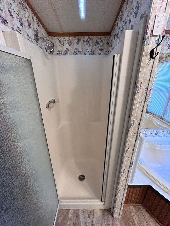 Building Photo - COZY 3 BR 2 BA located in Mount Holly  ***RENT SPECIAL : 1/2 OFF FIRST MONTH OF RENT!!!