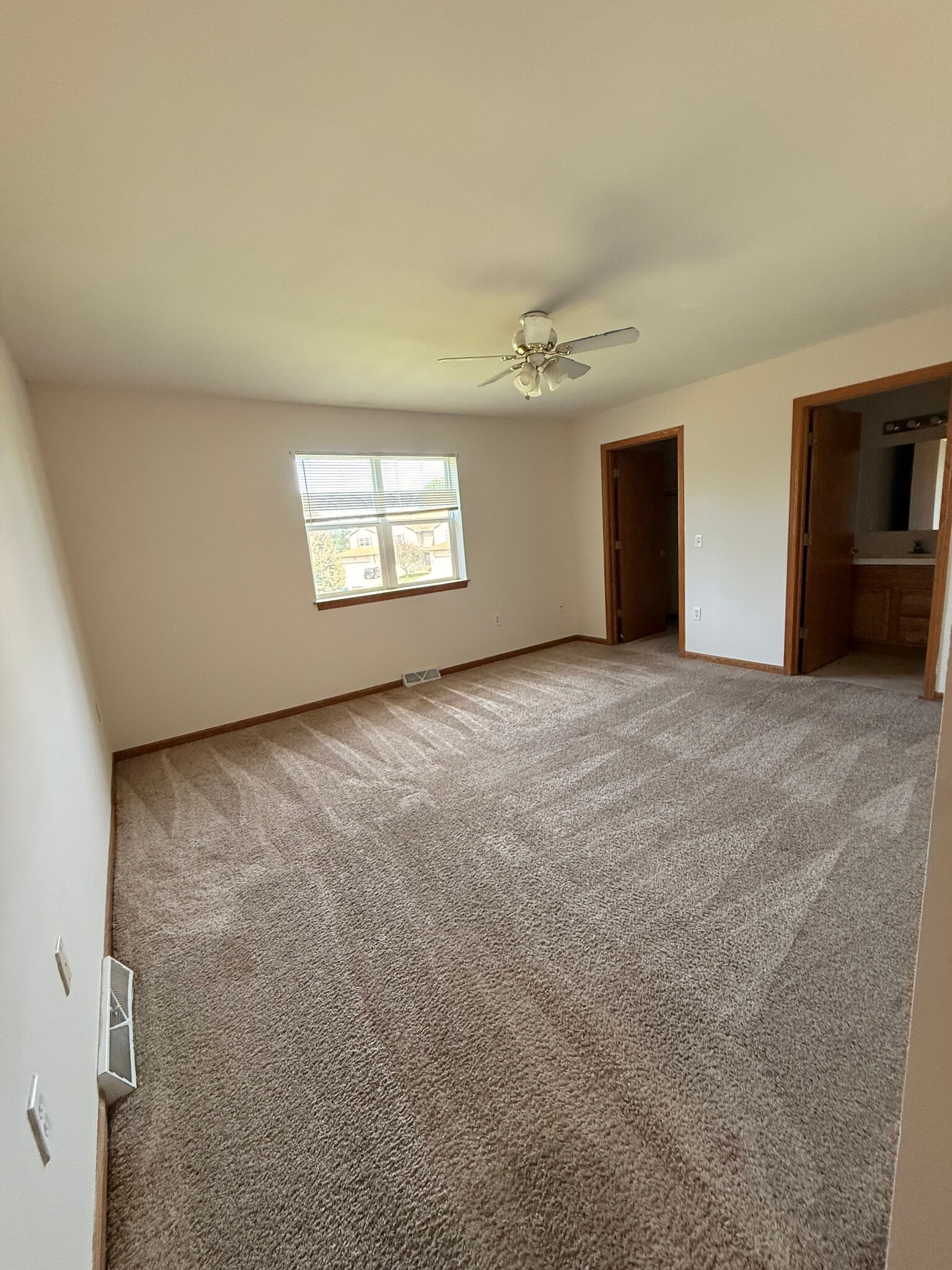 Building Photo - 3006 Selkirk Dr